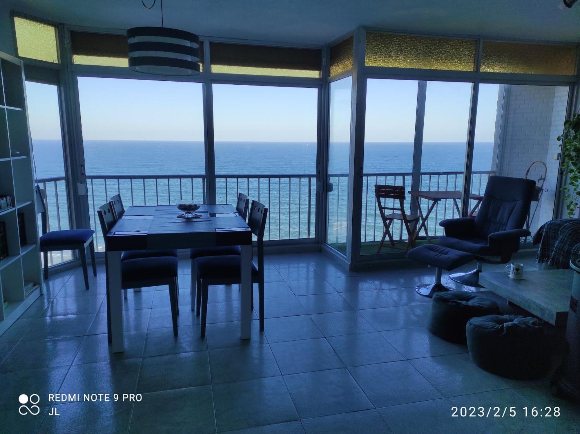Terrace & Sea Views In Cullera Appartement